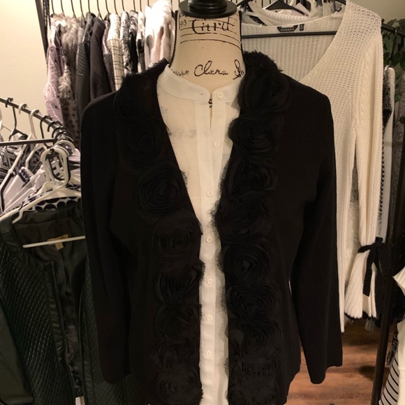 Red brand sweater - Picture 2 of 4